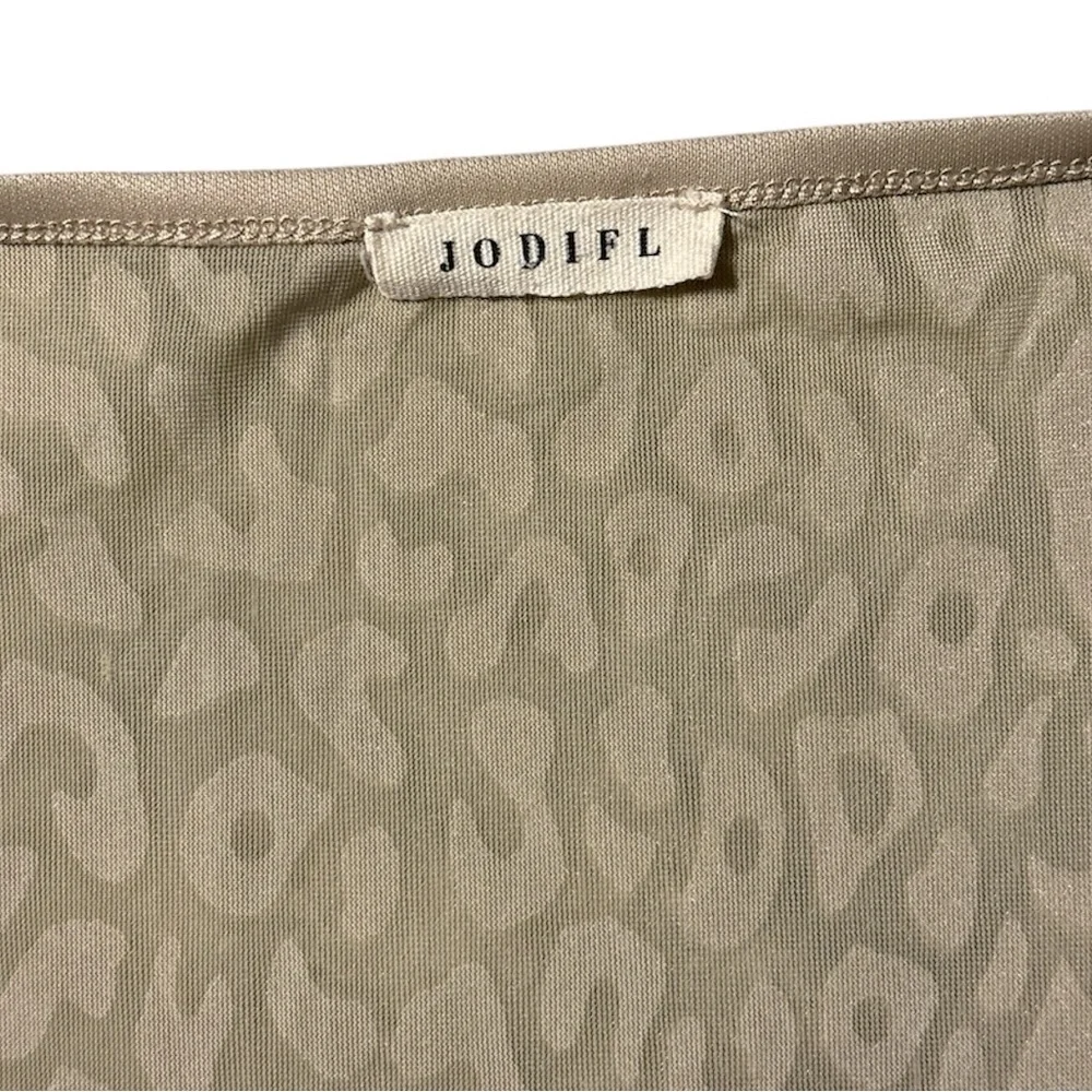 JODIFL Leopard Print Short Sleeve Top - Tan - Picture 2 of 3